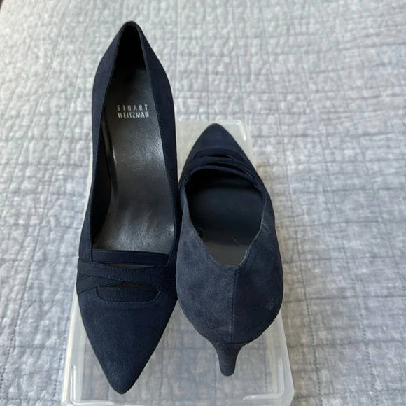 Stuart Weitzman Shoes - Stuart Weitzman navy suede pumps size 9 M